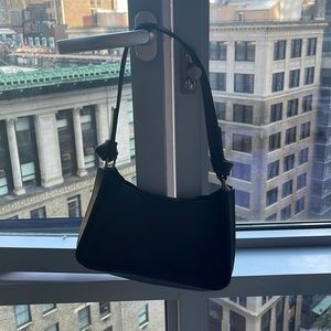 Madewell - The Sydney hobo bag in black